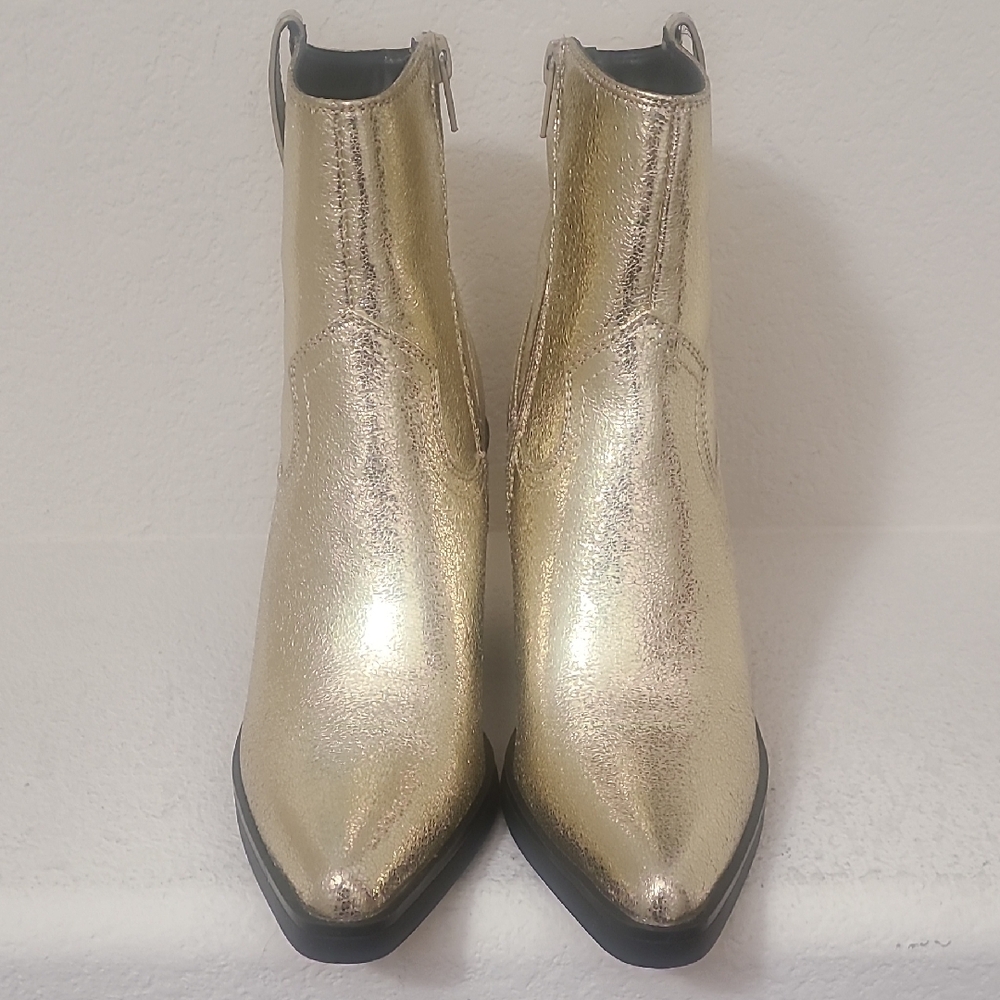 NWOT Call It Spring Metallic Gold Ankle Booties. Size 7